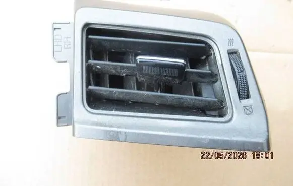 Toyota RAV 4 (XA30) Bonnet/hood grill 556702 55670142