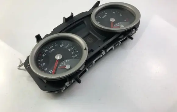 Renault Megane II Speedometer (instrument cluster) 8200399694