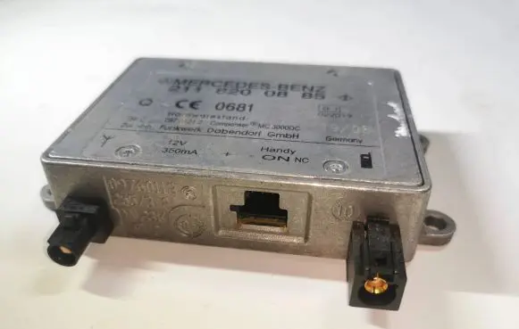 Mercedes-Benz E W211 Antenna control unit 2118200885 09701212
