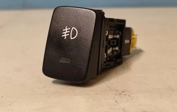 Fog light switch