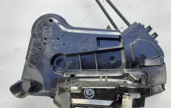 Toyota Corolla E160 E170 Front door lock 6903002380 6971002230