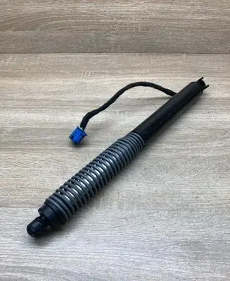BMW 7 G11 G12 Tailgate strut 7357110 17893910