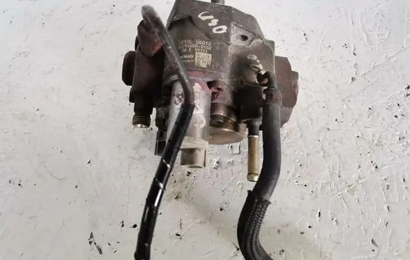 Toyota Avensis T250 Fuel injection high pressure pump 221000G010