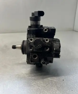 Audi A6 S6 C6 4F Fuel injection high pressure pump 0445010154