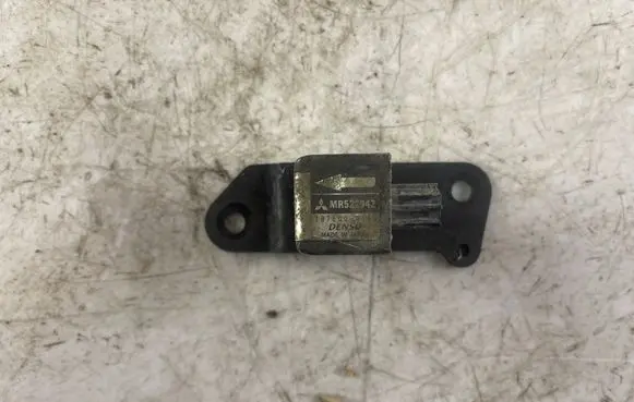 Mitsubishi Pajero Sport I Airbag deployment crash/impact sensor Mr522942 1876004110