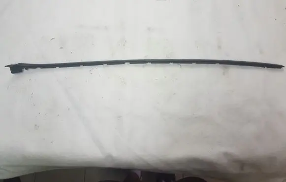 Ford Mondeo MK IV Windshield trim 7S7103194AD
