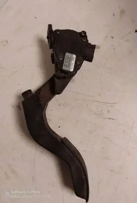 Volkswagen PASSAT B5.5 Accelerator throttle pedal 8D1721523F 6PV00837603