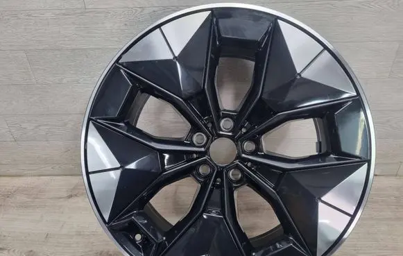 R20 alloy rim