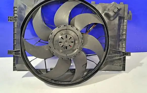 Mercedes-Benz C W206 Radiator cooling fan shroud A2035400788 A2035001693