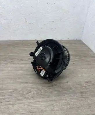 Volkswagen Golf VII Heater fan/blower 5Q1819021B T1018602M 5Q0907521E