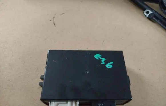BMW 3 E36 Comfort/convenience module 61358360100 55892110 8360100