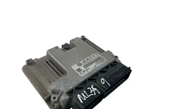 Volkswagen Scirocco Engine control unit/module 03C906027BS 0261S06704