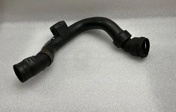 Audi A4 S4 B5 8D Engine coolant pipe/hose 8D0121101AD