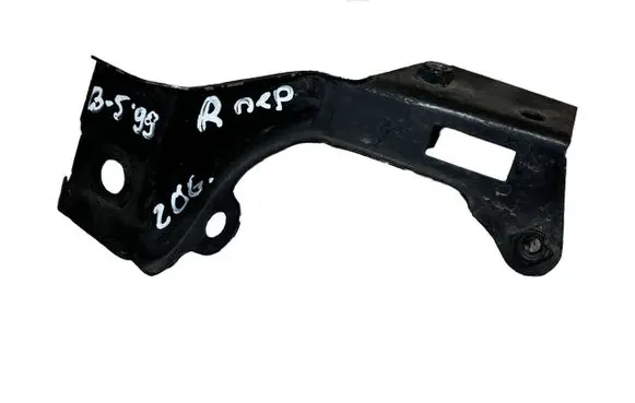 Volkswagen PASSAT B5 Fender mounting bracket 3B0821238