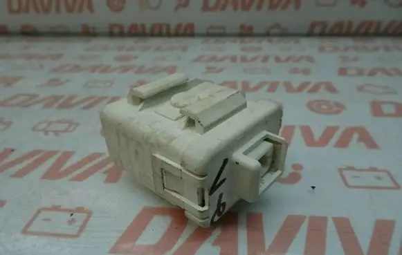 Suzuki Grand Vitara II Immobilizer control unit/module 3719064J10