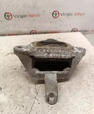 Chevrolet Cruze Engine mount bracket 13248544