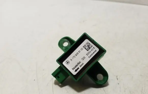 Mercedes-Benz CLS C218 X218 Airbag deployment crash/impact sensor A1729056100