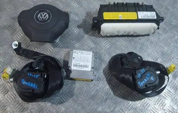 Volkswagen Touran II Airbag set 1234
