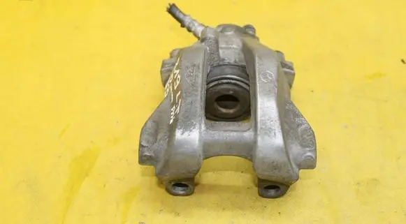 Mercedes-Benz CLS C219 Rear brake caliper