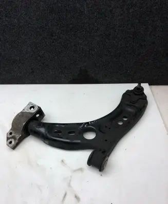 Volkswagen PASSAT B7 Front lower control arm/wishbone