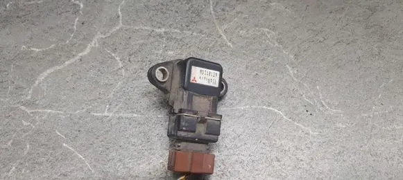 Mitsubishi Carisma Hydraulic servotronic pressure valve 