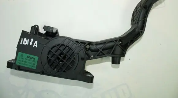 Seat Ibiza IV (6J,6P) Accelerator throttle pedal 6Q2721503E
