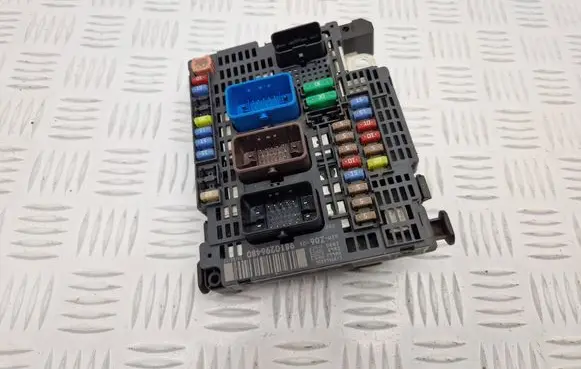 Citroen DS5 BSM Control unit 9810296480 39465536 BSMZ0601