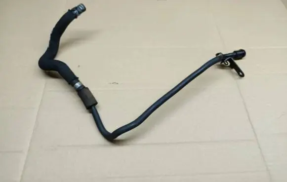 Audi A6 S6 C7 4G Engine coolant pipe/hose 04L129979A