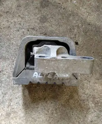 Seat Altea Engine mount bracket 1K0199262