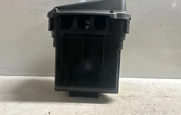 BMW 5 F10 F11 Fuse box cover 7555189 58650910