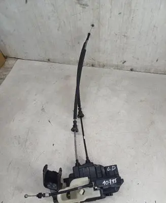 Hyundai Santa Fe Rear door lock C60757ABHN