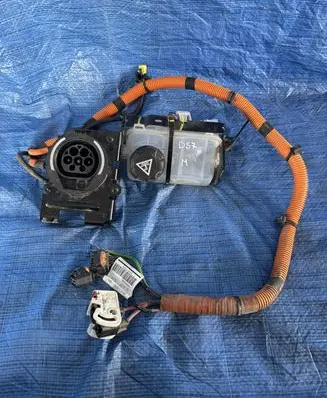 DS Automobiles 7 Crossback Electric car charge socket 9835378280 9822414280