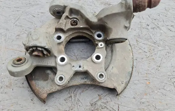 Volvo V70 Rear wheel hub spindle/knuckle 9200623