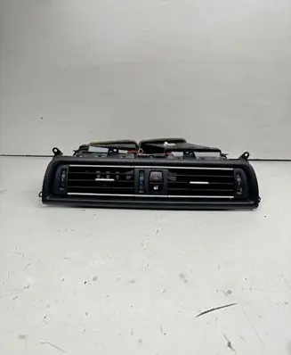 BMW 5 F10 F11 Dash center air vent grill F49209136 16828110