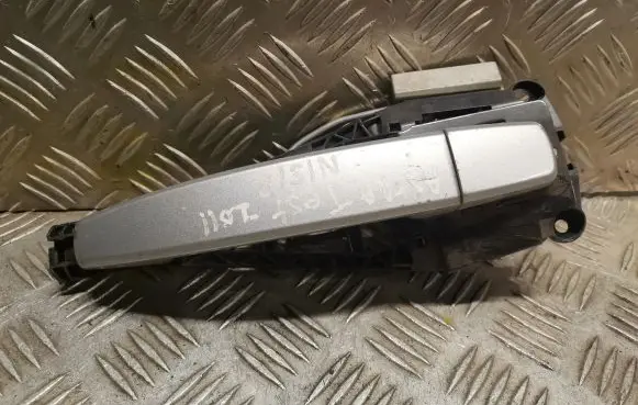Opel Astra J Front door exterior handle