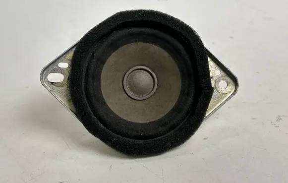 Ford Mustang VI Panel speaker FR3T18808NB