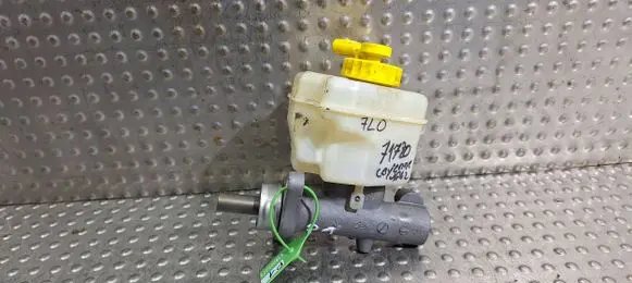 Porsche Cayenne (9PA) Brake fluid reservoir 
