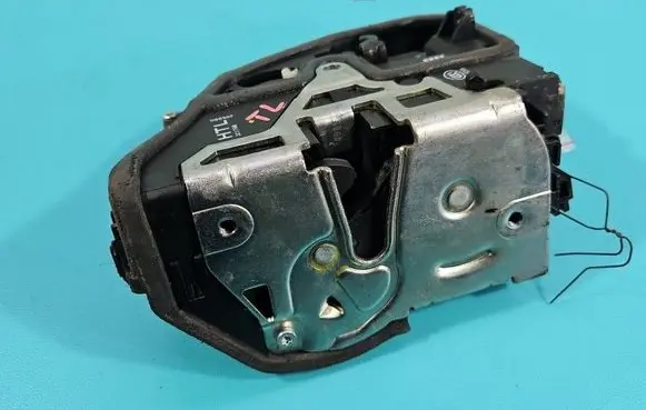 BMW 3 E90 E91 Rear door lock 7060295 IMPRK1585354