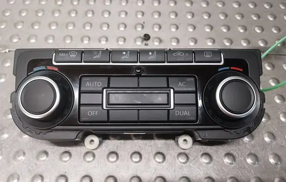 Volkswagen Golf VI Climate control unit 5K0907044ER