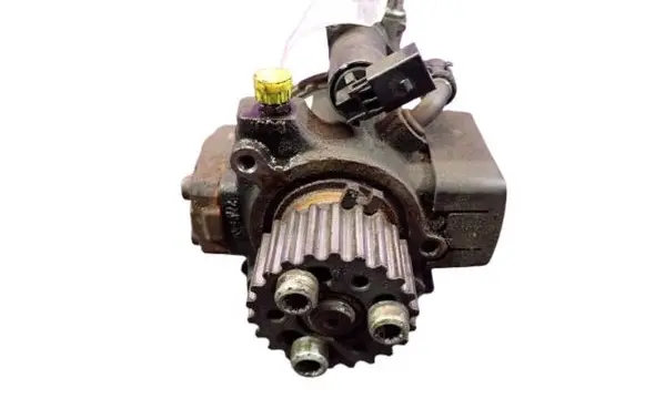 Skoda Fabia Mk2 (5J) Fuel injection high pressure pump 