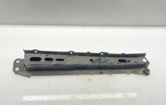 Toyota Prius+ (ZVW40) Radiator support slam panel bracket 
