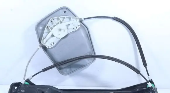 Volkswagen Golf Plus Front window lifting mechanism without motor 5M1837401G