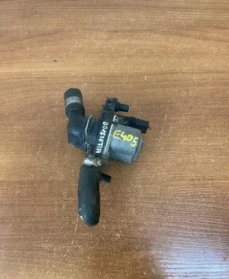 Mercedes-Benz E W210 Coolant heater control valve 0018307784 E405
