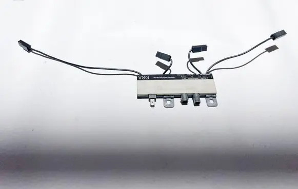 BMW 8 E31 Aerial antenna amplifier 4205107 65244205107