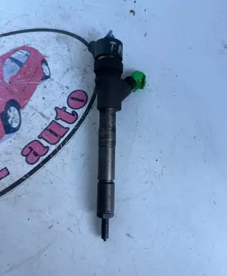 Toyota Auris 150 Fuel injector 2367033040