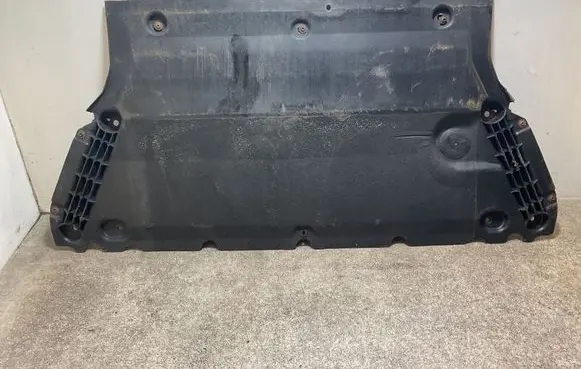 Audi A4 S4 B9 Engine splash shield/under tray 8W0863821B