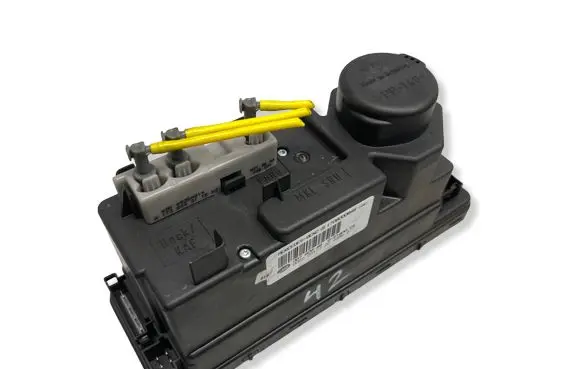 Mercedes-Benz SLK R170 Central locking vacuum pump 1708000848