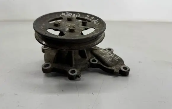 Nissan X-Trail T30 Water pump 