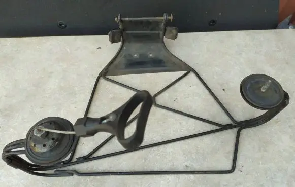 BMW Z3 E36 Spare wheel mounting bracket 8400733 51718400733 8400748