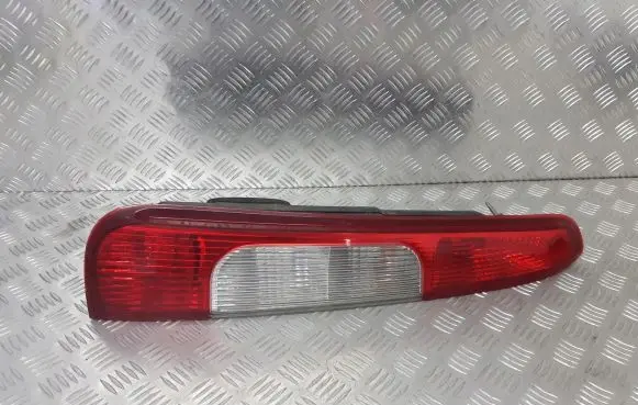 Ford C-MAX I Rear/tail lights